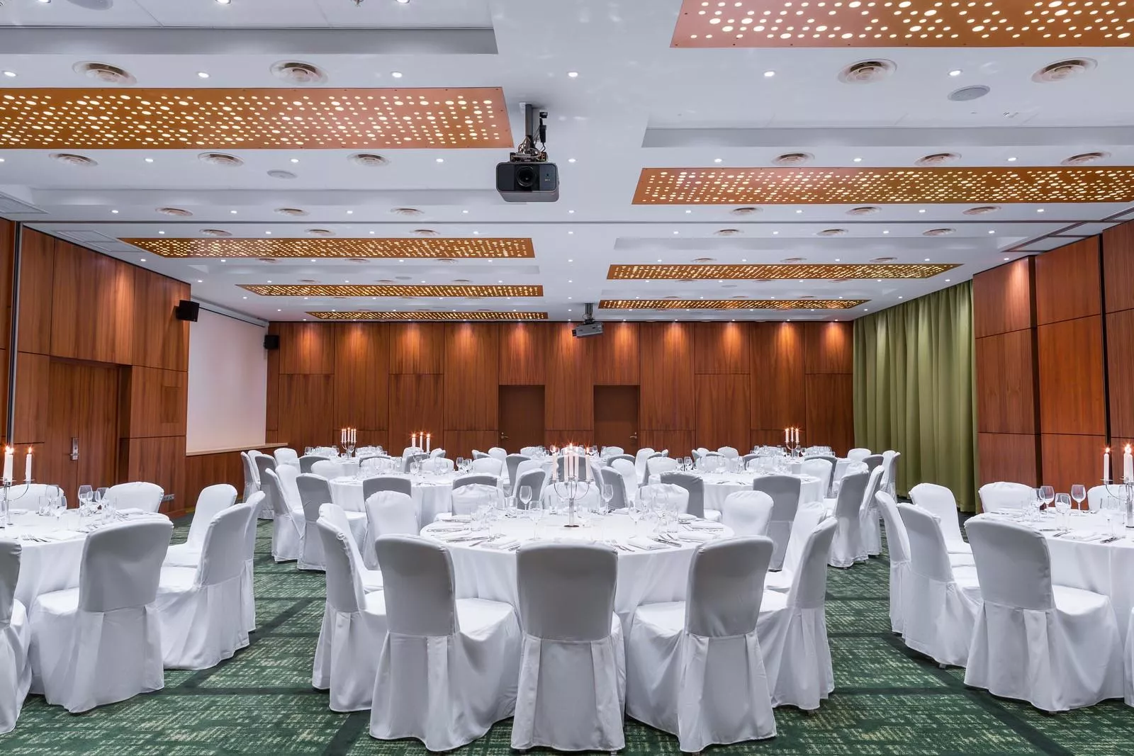 https://site-m25.cosmosgroup.ru/files/hotel_gallery_items/1558_1729169519.webp