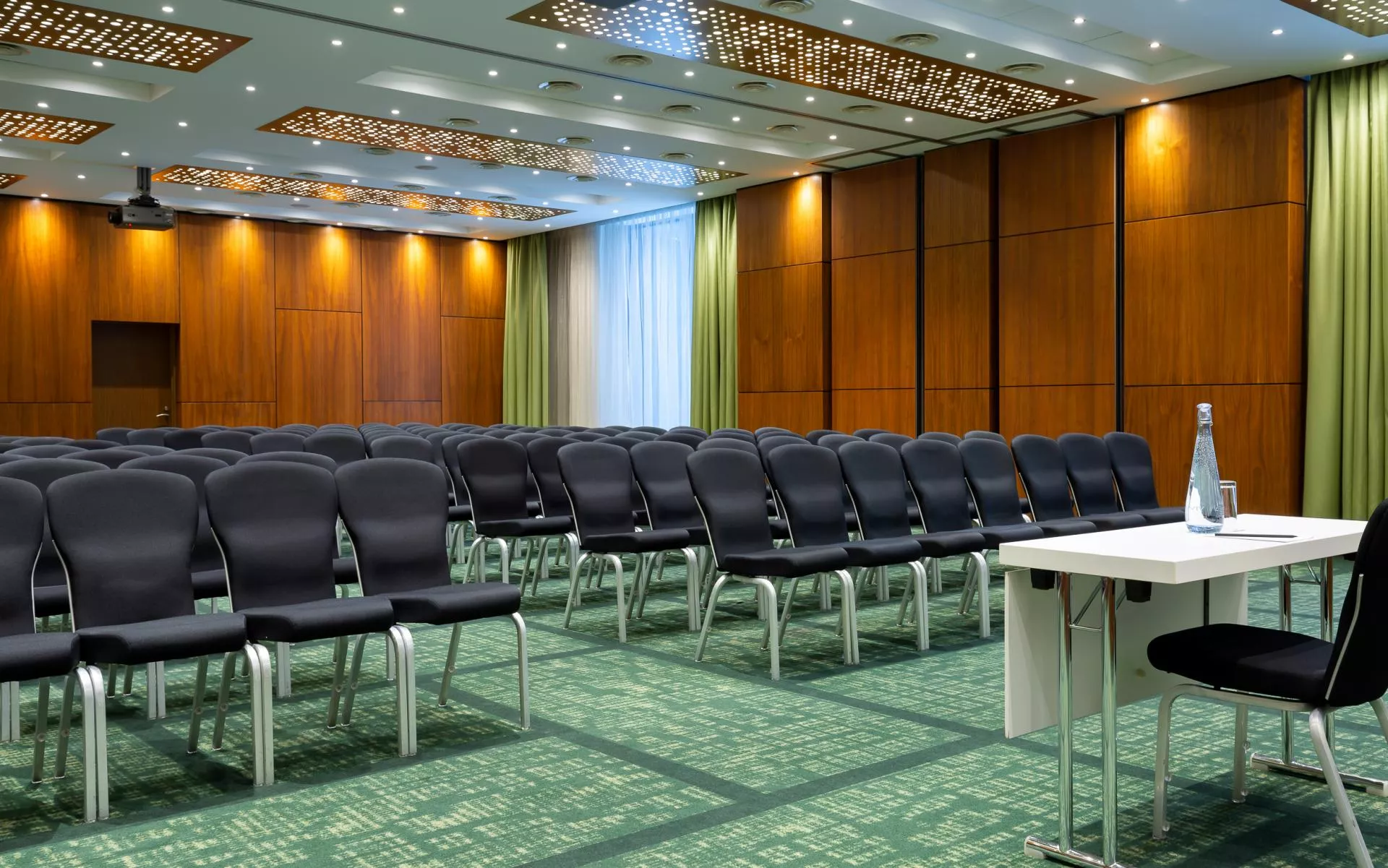 https://site-m25.cosmosgroup.ru/files/hotel_gallery_items/1563_1729169676.webp