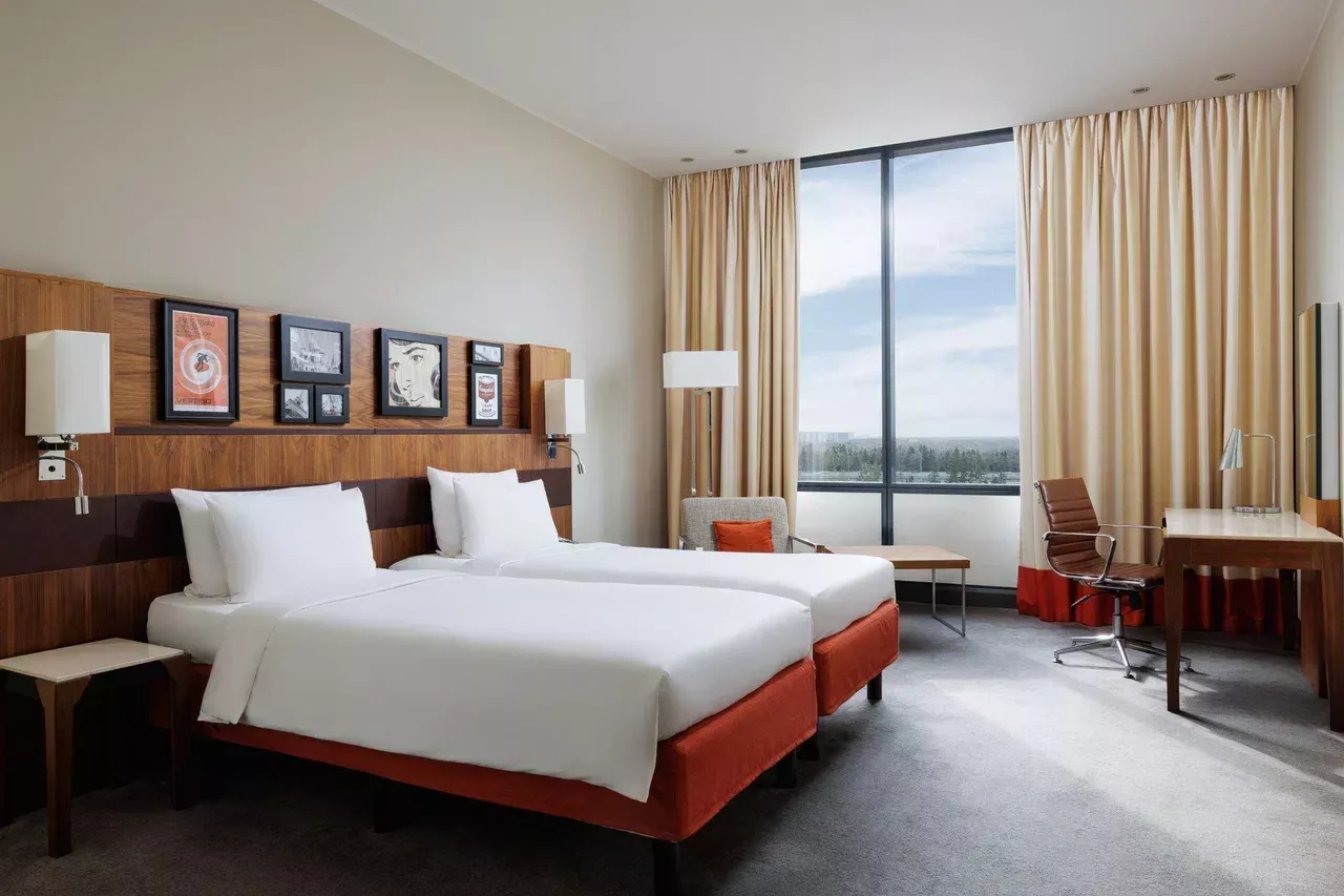 https://site-m25.cosmosgroup.ru/files/hotel_gallery_items/2194_1733596501.webp