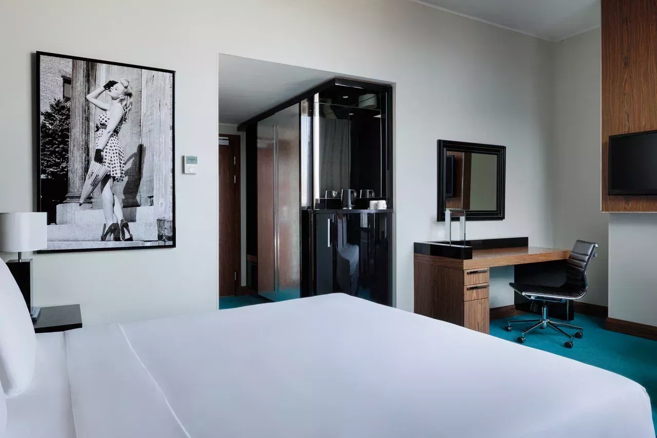 https://site-m25.cosmosgroup.ru/files/hotel_gallery_items/2195_1733596532.webp