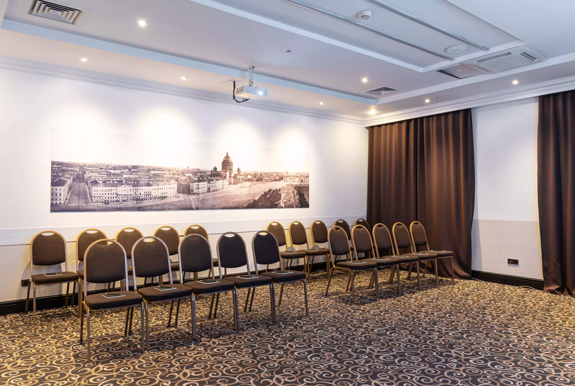 https://site-m25.cosmosgroup.ru/files/hotel_gallery_items/2584_1737533725.webp