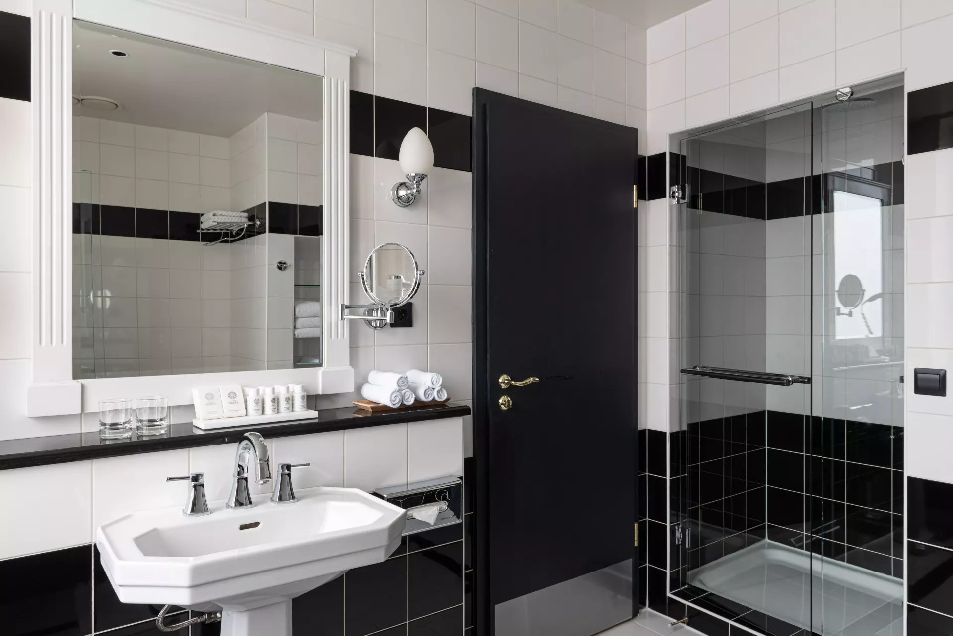 https://site-m25.cosmosgroup.ru/files/hotel_gallery_items/2590_1737533920.webp