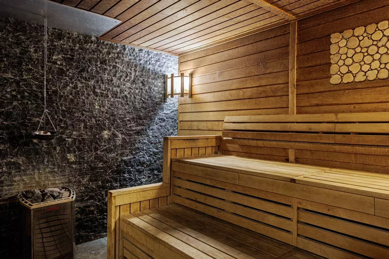 https://site-m25.cosmosgroup.ru/files/hotel_gallery_items/2701_1741074155.webp