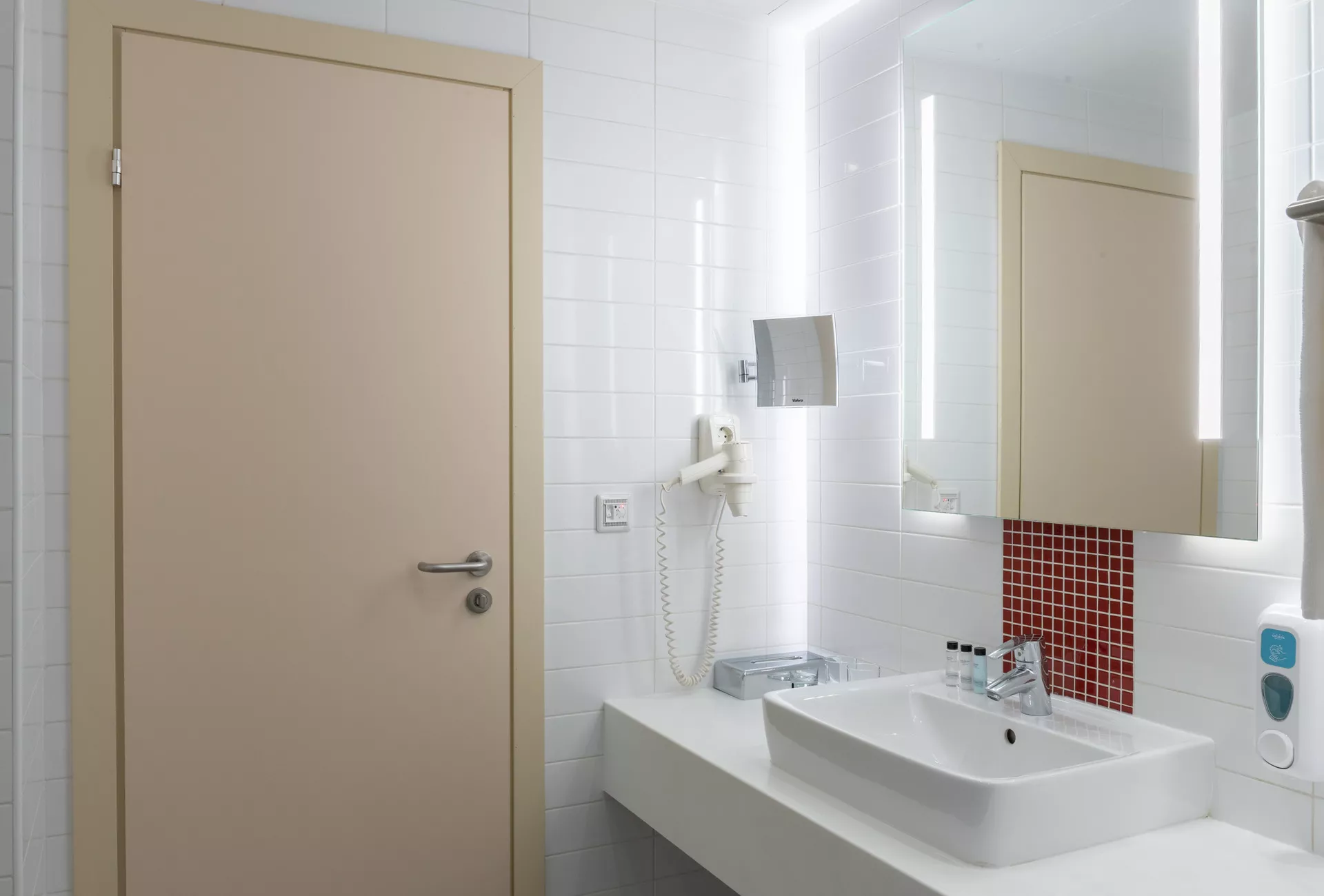 https://site-m25.cosmosgroup.ru/files/hotel_gallery_items/492_1631313251.webp