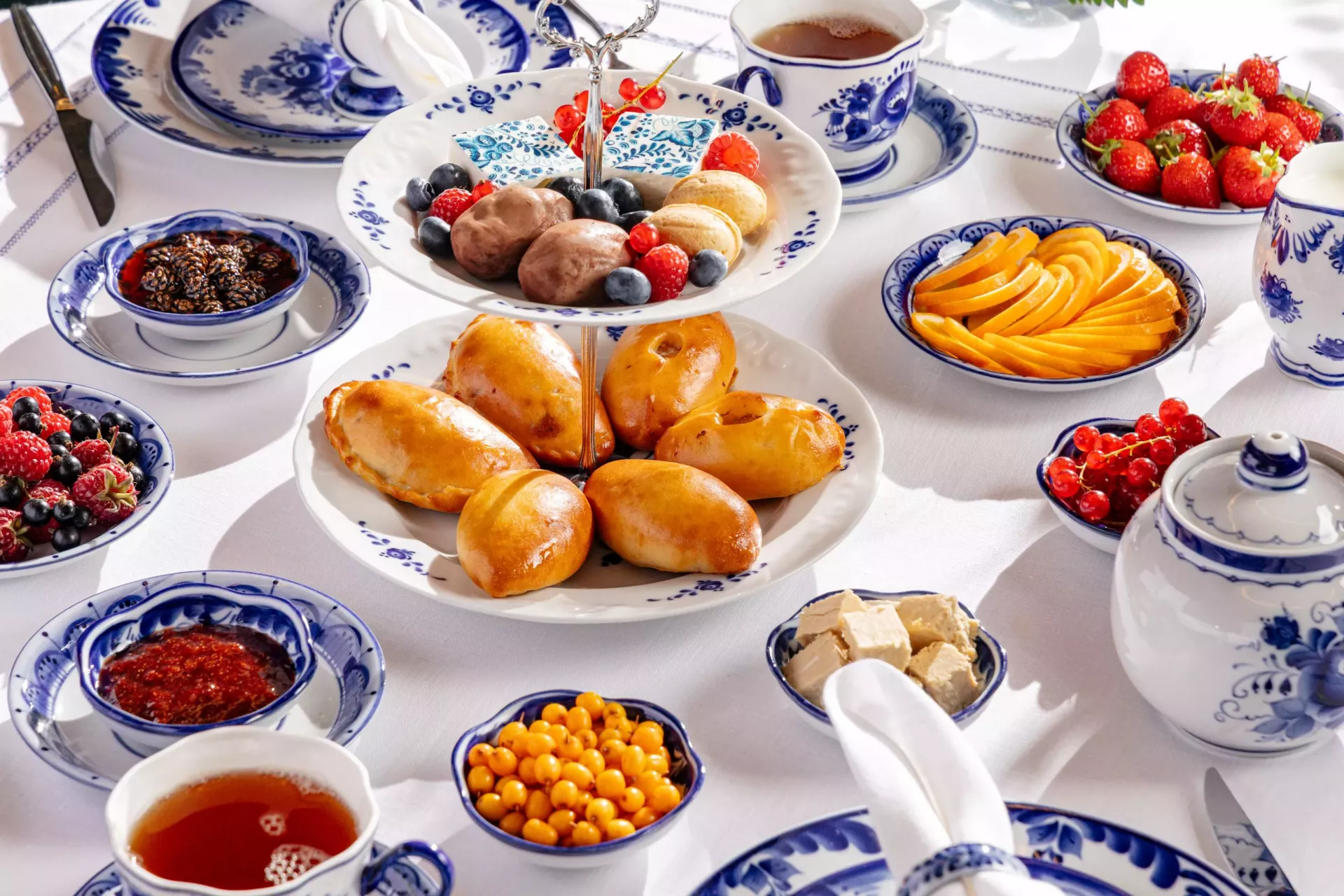 Русское чаепитие Гжель в отелях Cosmos