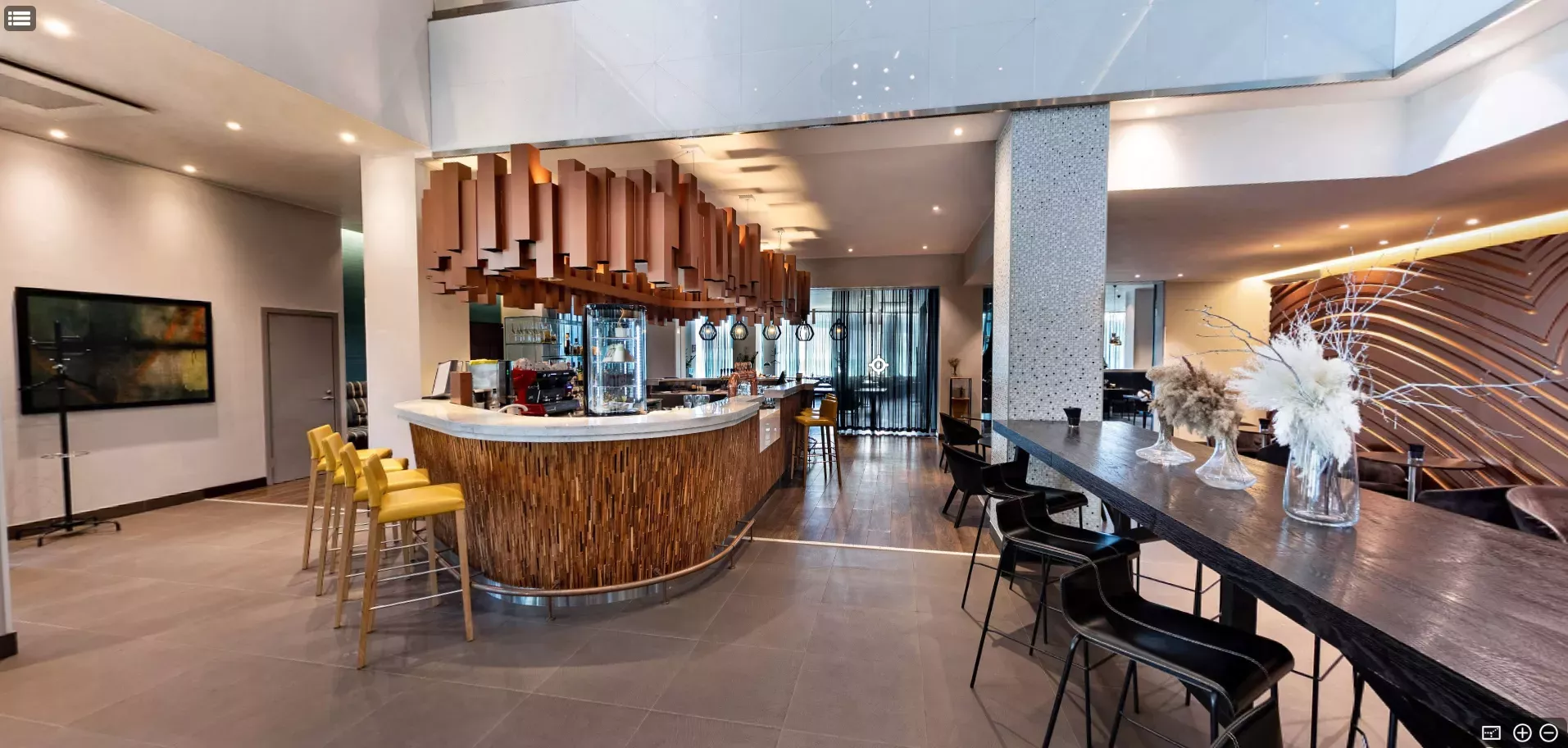 https://site-m25.cosmosgroup.ru/files/hotel_restaurants/673c4c93eb82f.webp