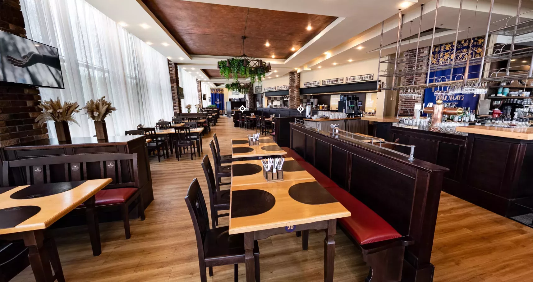 https://site-m25.cosmosgroup.ru/files/hotel_restaurants/68b592390b73e.webp