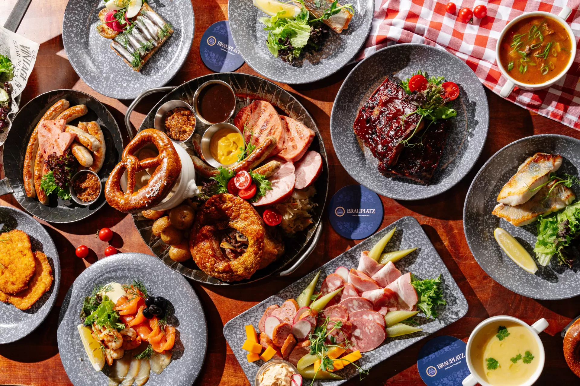 https://site-m25.cosmosgroup.ru/files/hotel_restaurants/6901d62318495.webp