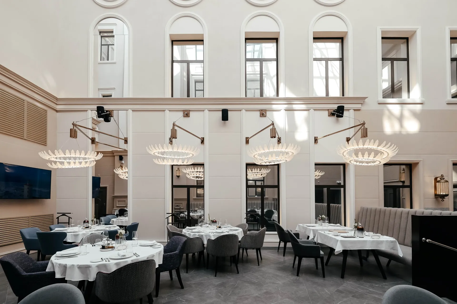 https://site-m25.cosmosgroup.ru/files/hotel_restaurants/691c3e4c750de.webp