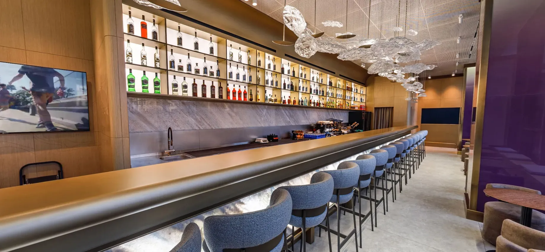 https://site-m25.cosmosgroup.ru/files/hotel_restaurants/6965fa2d8205e.webp