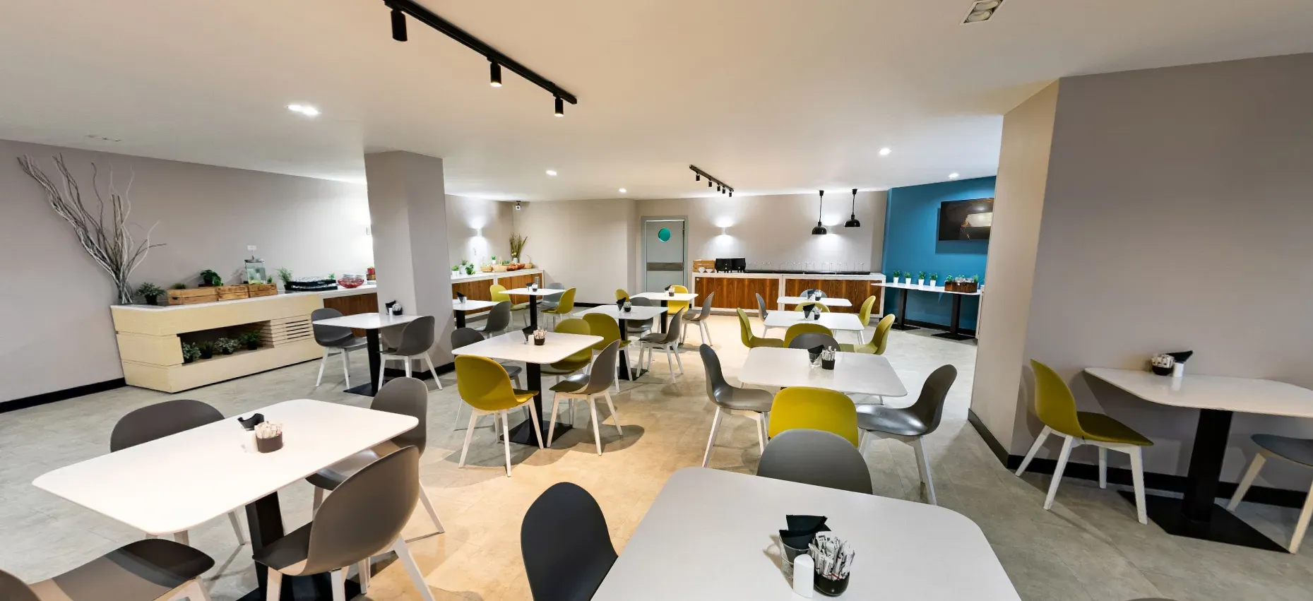 https://site-m25.cosmosgroup.ru/files/hotel_restaurants/698eeb2f5a7d2.webp